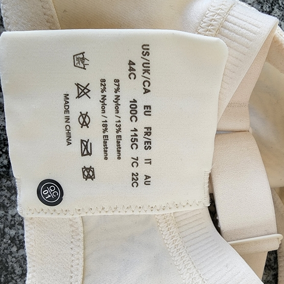 NWT (44C) Deyllo Wireless Minimizer Bra Thick Straps - Picture 5 of 6